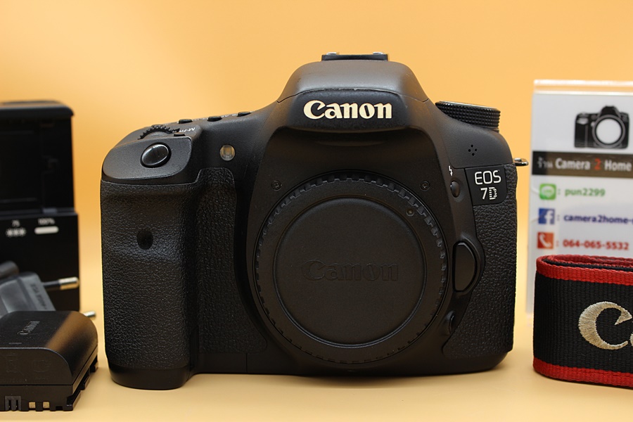 ขาย Body Canon EOS 7D อดีตประกันร้าน เมนูไทย สภาพมีรอยจากการใช้งาน ชัตเตอร์ 8หมื่น ใช้งานได้ปกติเต็มระบบ อุปกรณ์พร้อมกระเป๋า จอติดฟิล์มแล้ว  อุปกรณ์และรายล