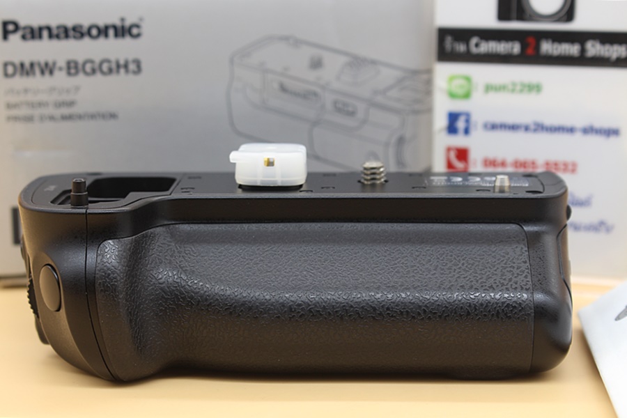 ขาย Battery Grip Panasonic DMW-BGGH3 (for GH3 GH4) สภาพสวย อดีตศูนย์ อุปกรณ์ครบกล่อง  อุปกรณ์และรายละเอียดของสินค้า 1.Battery Grip Panasonic DMW-BGGH3 (for