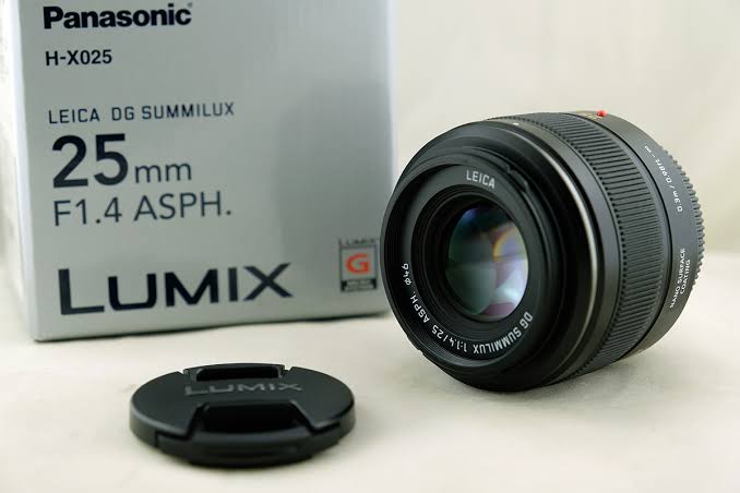 ขายกล้อง Olympus omd em10 mark ii + Lens kit (เลนส์ที่มากับกล้อง) + Lens Panasonic Leica DG 25mm f1.4 สภาพสวยมาก