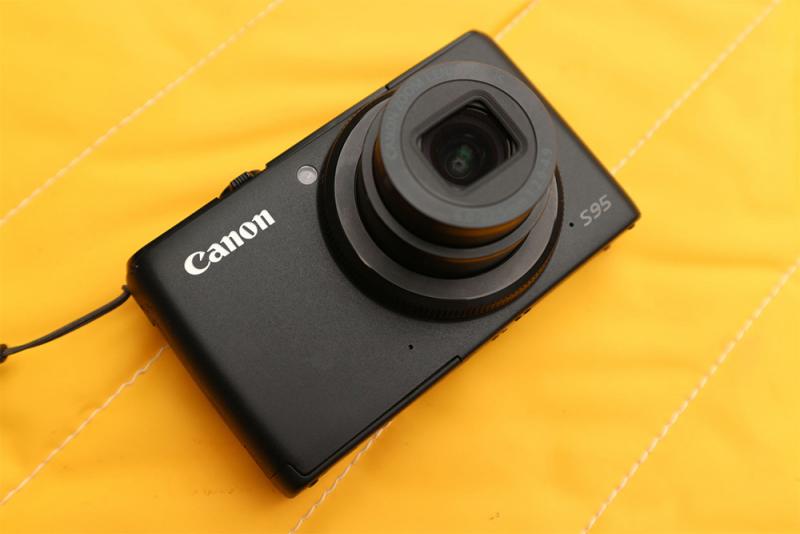 ขายกล้องคอมแพ็คโปร Canon PowerShot S95 สภาพงาม ไฟล์สวยๆ 