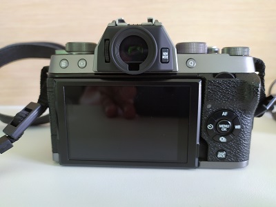 ขาย FUJI XT100 15-45mm Lens - Dark Silver เครื่องใช้งานน้อยซื้อมาเดือนธันวาคม 2561 อุปกรณ์ครบยกกล่อง
