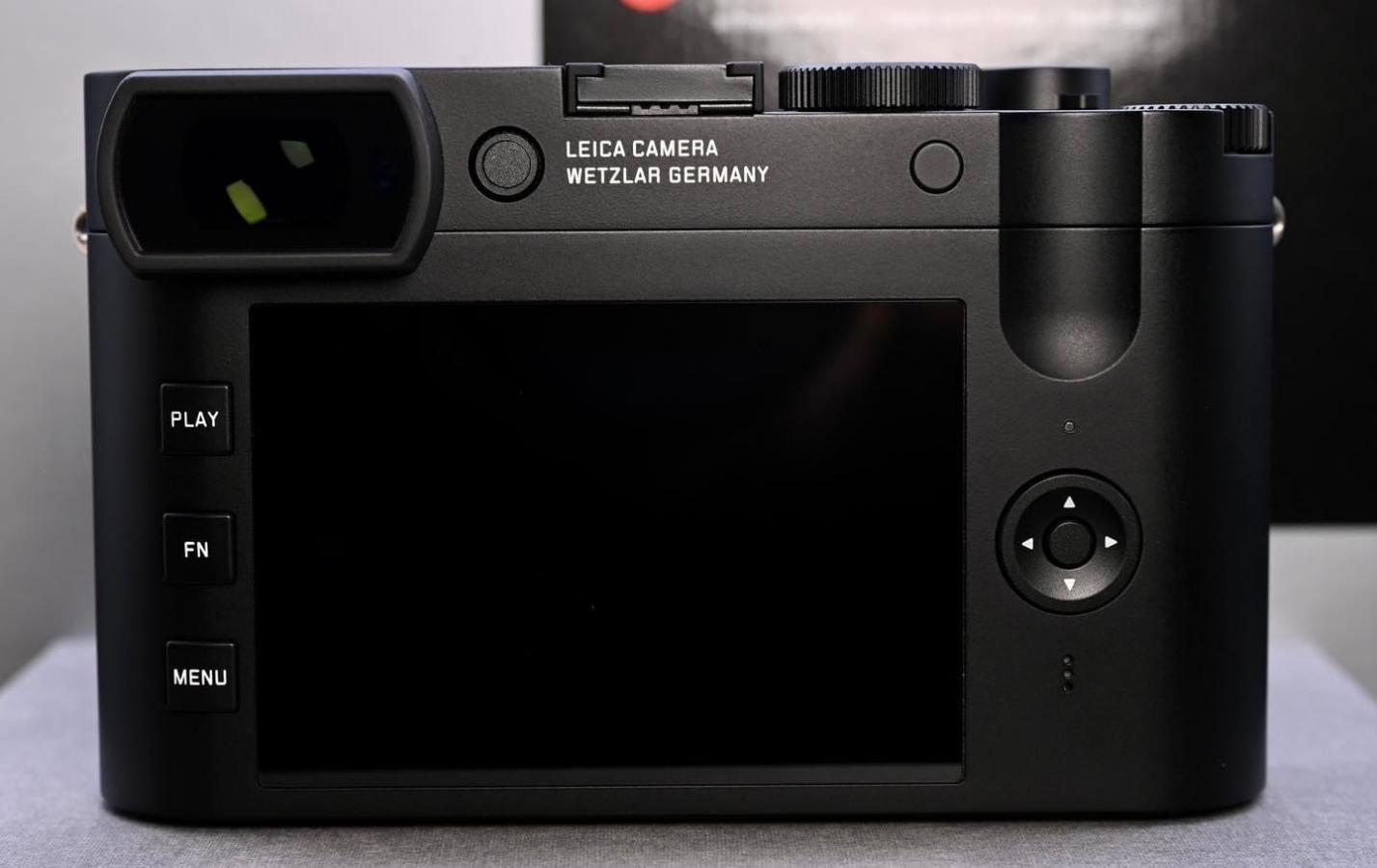 Leica Q2 monochrome 