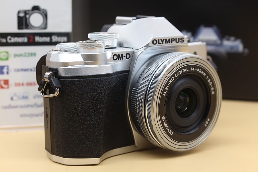 ขาย Olympus OMD EM10 III + lens 14-42mm (สีเงิน) สภาพสวยใหม่มาก ชัตเตอร์ 1,769 เมนูไทย อดีตประกันศูนย์ อุปกรณ์ครบกล่อง จอติดฟิล์มแล้ว  อุปกรณ์และรายละเอียด