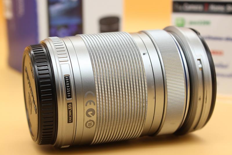 ขาย Lens OLYMPUS M ZUIKO DIGITAL 40-150mm f4.0-5.6R (สีเงิน) อดีตประกันศูนย์ สภาพพร้อมใช้งาน มีรอยจากการใช้งาน ไร้ฝ้า รา อุปกรณ์ครบกล่อง  อุปกรณ์และรายละเอ