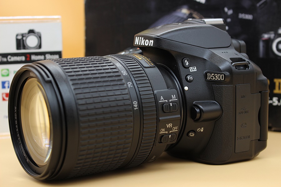 ขาย Nikon D5300 + Lens 18-140mm สภาพสวย อดีตประกันร้าน เมนูไทย ชัตเตอร์ 11,xxx รูป อุปกรณ์ครบกล่อง จอติดฟิล์มแล้ว   อุปกรณ์และรายละเอียดของสินค้า 1.Body Ni