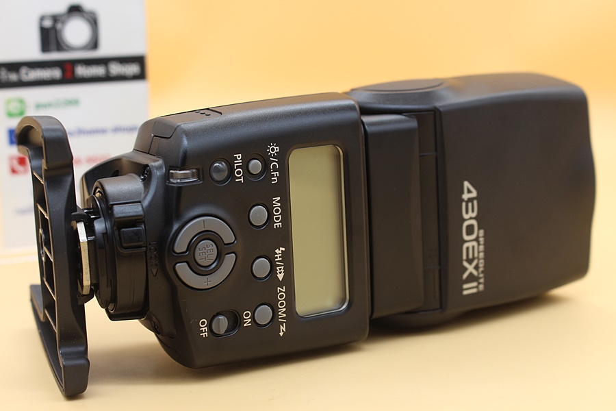 ขาย Flash Canon Speedlite 430EX II สภาพสวย อดีตประกันศูนย์  ตัวหนังสือคมชัด ใช้งานปกติเต็มระบบ  อุปกรณ์และรายละเอียดของสินค้า 1.Flash Canon Speedlite 430EX