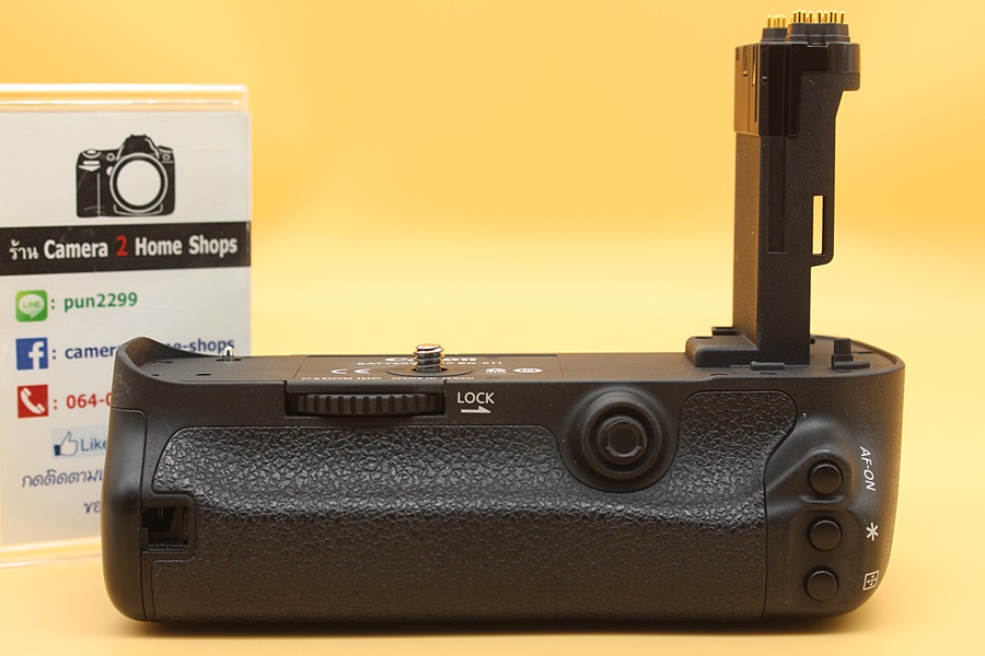 ขาย Grip Battery Canon BG-E11 for Canon 5D Mark III สภาพสวย ใช้งานปกติเต็มระบบ   อุปกรณ์และรายละเอียดของสินค้า 1.Grip Battery Canon BG-E11 for Canon 5D Mar