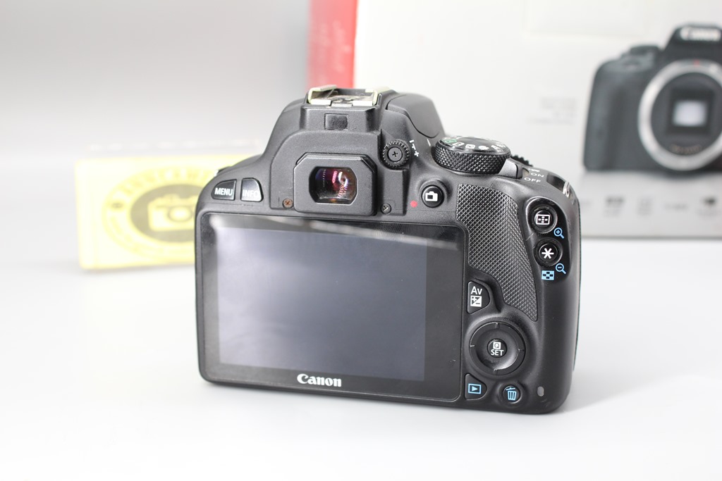 ขาย Canon 100D+เลนส์ 18-55 mm STM สภาพดี ใช้งานปกติ ทุกฟังชั่น เมนูภาษาไทย+++++++