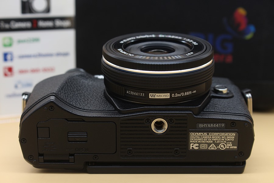 ขาย Olympus OMD EM10 Mark III + lens 14-42mm (สีดำ) อดีตประกันศูนย์ สภาพใหม่มาก ชัตเตอร์4,874รูป เมนูไทย อุปกรณ์ครบพร้อมกระเป๋า   อุปกรณ์และรายละเอียดของสิ