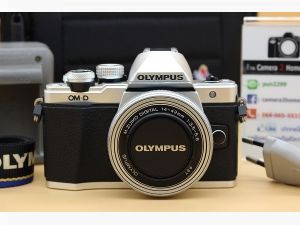 ขาย Olympus OMD EM10 II + lens 14-42mm (สีเงิน) อดีตประกันศูนย์ สภาพสวย เมนูไทย ชัตเตอร์ 6,088รูป มีWiFiในตัว อุปกรณ์พร้อมกระเป๋า จอติดฟิล์มแล้ว  อุปกรณ์แล