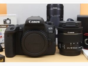 ขาย Canon EOS 77D + lens 18-55mm IS STM สภาพสวยใหม่ อดีตประกันศูนย์ ชัตเตอร์ 8,985 เมนูไทย อุปกรณ์ครบกล่อง  อุปกรณ์และรายละเอียดของสินค้า 1.Body Canon EOS 