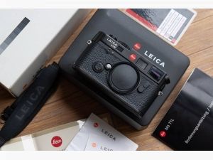 Leica M6 TTL 0.72 (black) สภาพดี มีรอยการใช้งานทั่วไปบ้างตามรูปค่ะการใช้งานปกติทุกระบบค่ะ
