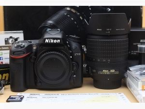ขาย Nikon D7100 + Lens 18-105mm อดีตประกันร้าน สภาพสวยใหม่ ชัตเตอร์ 7,XXXรูป อุปกรณ์ครบกล่อง เมนูอังกฤษ จอติดฟิล์มแล้ว  อุปกรณ์และรายละเอียดของสินค้า 1.Bod